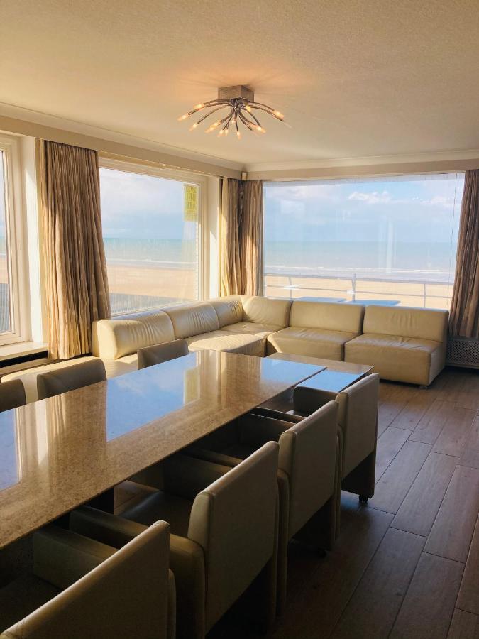 Very Spacious Family Apartment With Seaview T16 Oostende Eksteriør billede